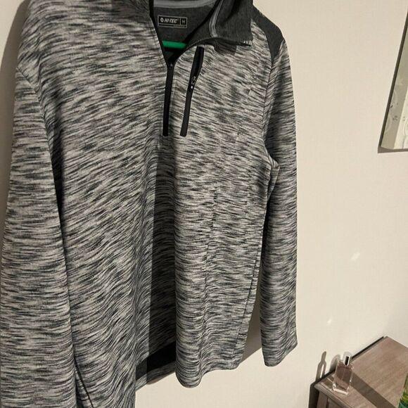 Hi-Tec medium pullover - Picture 2 of 8